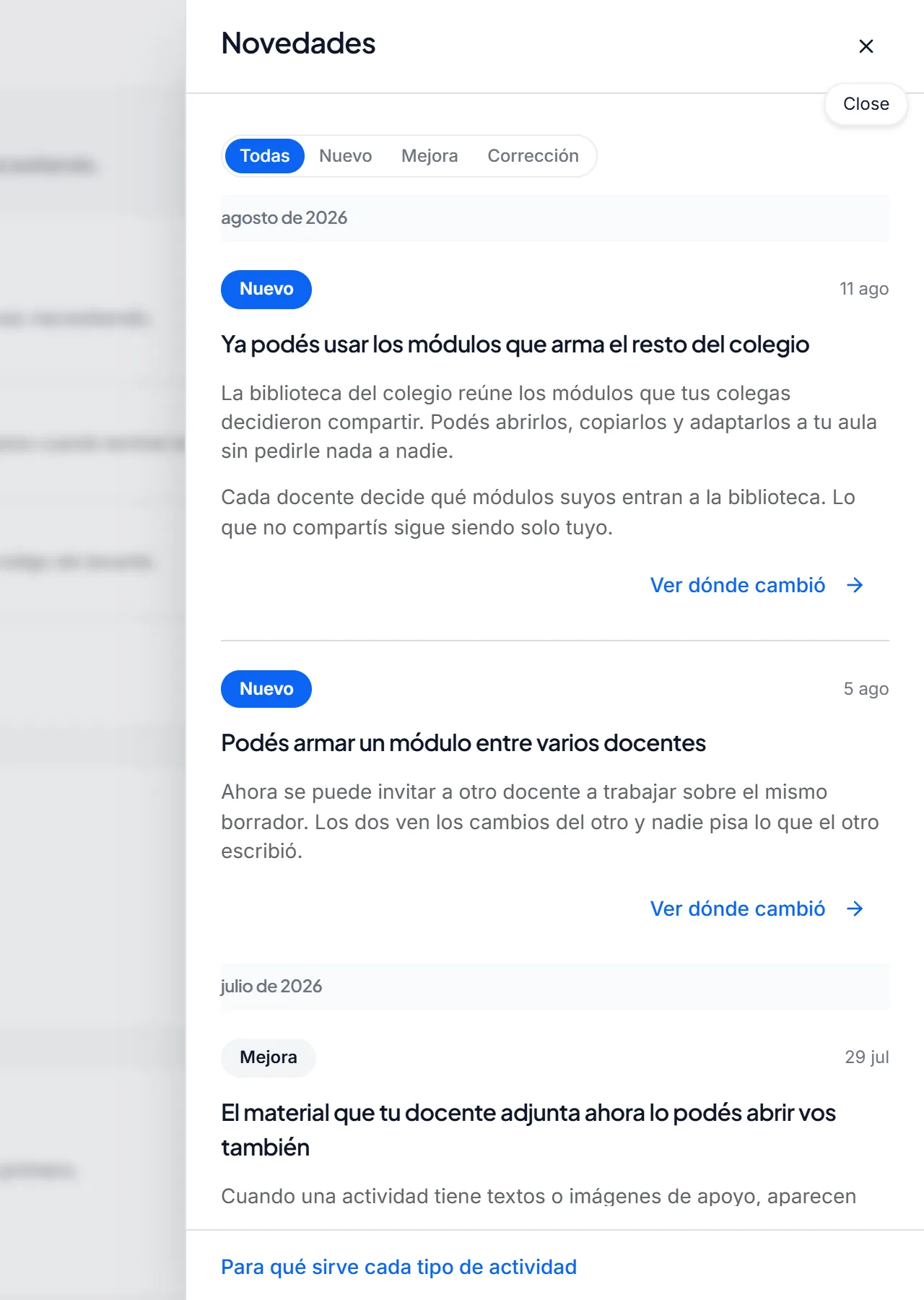 Panel lateral de novedades con entradas fechadas y el enlace para ver dónde cambió cada cosa