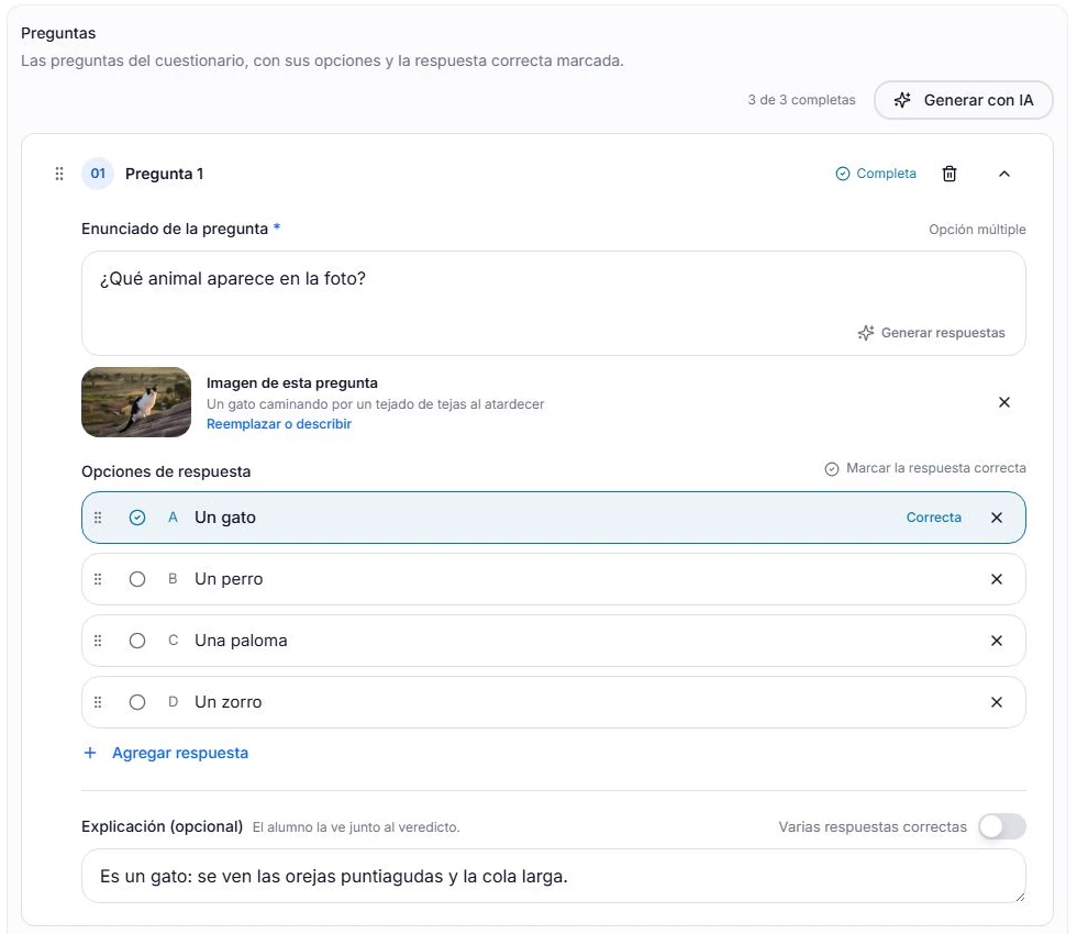 Editor de una pregunta sobre un animal, con imagen, cuatro opciones y Un gato marcada como correcta